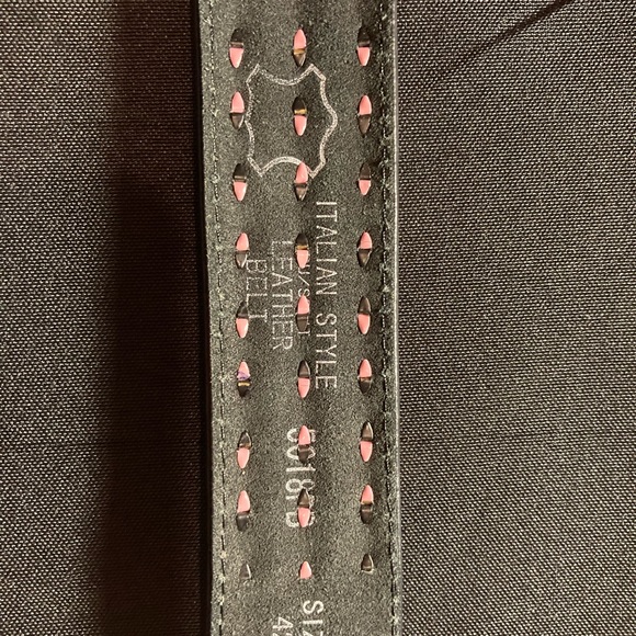 Pink & Black Checkerboard pattern on black leather Sz 42   47” length 1.5” Wide - Picture 7 of 8